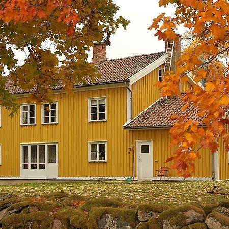 Hallebergs Bed&Breakfast Скара Экстерьер фото